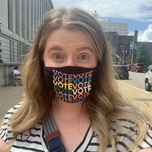 Meet your Posher, Laura